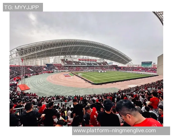 足球西北:探寻西北地区足球发展的新机遇与挑战 足球西北:探寻西北地区足球发展的新机遇与挑战